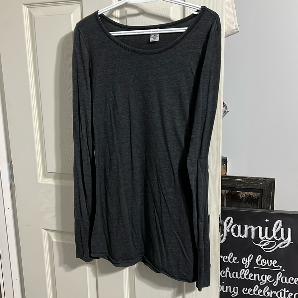 NEW without tags womens long sleeve tee
